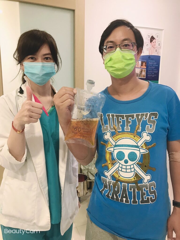 洪先生在康博診所進行血液淨化療程